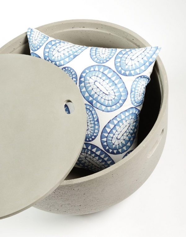 tavolino in cemento (1)